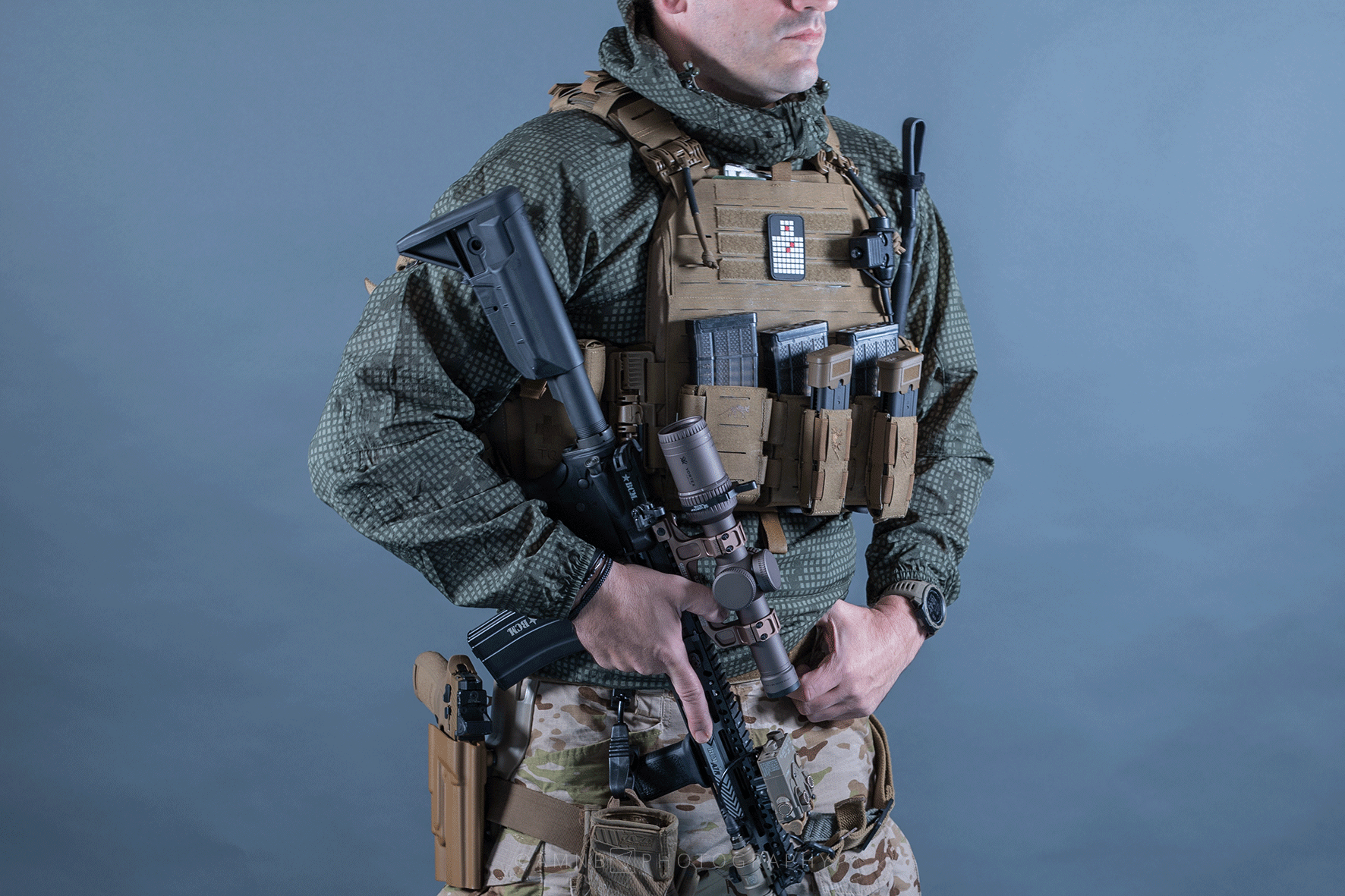We started making desert night camo to be extra gucci. This is the only  loadout I need. Link in comments : r/MilSim